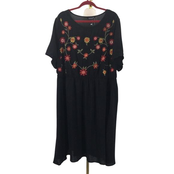 BLOOMCHIC 22-24 3X Plus Black Floral Embroidered Waist-Cinched Midi Dress b109 - Picture 3 of 11